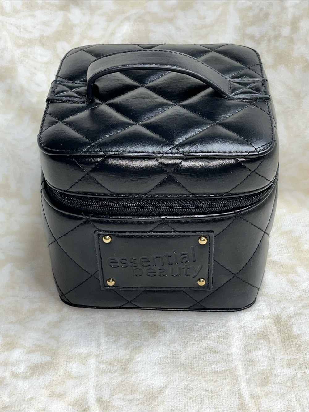 Essential Beauty Quilted Black Cosmetic Beauty Case